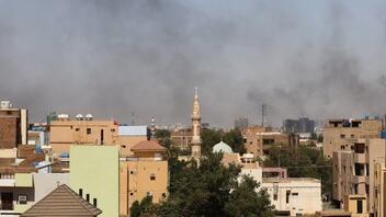 Σουδάν: Αναφορές για νέες μάχες στο Χαρτούμ παρά την εκεχειρία
