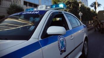 Θεσσαλονίκη: Όχημα της ΕΛΑΣ έπιασε φωτιά εν κινήσει