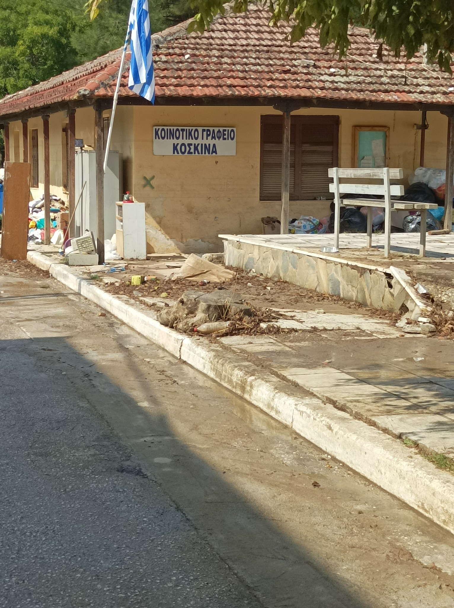 Σκινιάς Εκκλησία Είδη πρώτης ανάγκης πλημμυροπαθείς Θεσσαλία
