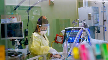 Kορωνοϊός: Αύξηση των κρουσμάτων – 206 νέες εισαγωγές στα νοσοκομεία