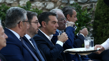 Καυγάς ΣΥΡΙΖΑ - Πλεύρη για την παρουσία Τσίπρα στο Προεδρικό 