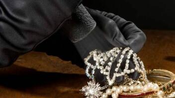«Άδειασαν» το σπίτι Βρετανίδας – Έκλεψαν κοσμήματα μεγάλης χρηματικής αξίας