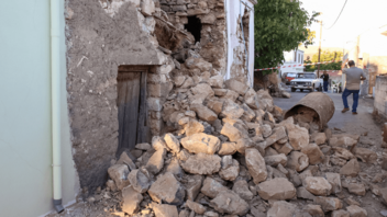 Στους δήμους η "σκυτάλη" για τις απαλλαγές για τα σεισμόπληκτα κτίρια