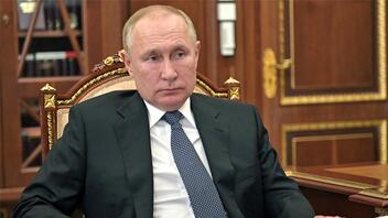 Δημοτικοί σύμβουλοι σε Μόσχα και Αγία Πετρούπολη ζητούν την παραίτηση Πούτιν