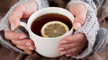 6 απροσδόκητες παρενέργειες που μπορεί να έχει το τσάι με λεμόνι