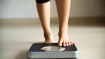 Οι αλλαγές στη διατροφή που θα εξασφαλίσουν την αποφυγή αύξησης του βάρους