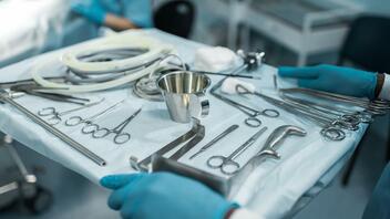 Νέα ανατροπή στο ΕΣΥ: Πώς θα εργάζονται ιδιώτες γιατροί στα δημόσια νοσοκομεία 