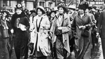 Η ιστορία της Κυριακής: Γυναικεία ψήφος και σουφραζέτες - Οι απαρχές της χειραφέτησης