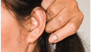 Απώλεια ακοής και άνοια: Πώς θα αντιστρέψετε τον κίνδυνο