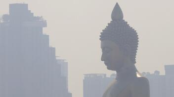Η ατμοσφαιρική ρύπανση στην Ταϊλάνδη, οδηγεί εκατομμύρια ανθρώπους στον γιατρό