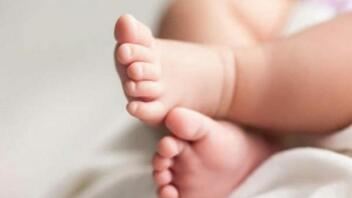 Μωρό γεννήθηκε στο Ηνωμένο Βασίλειο από DNA τριών ανθρώπων