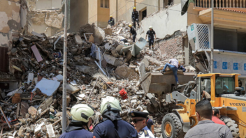 Αίγυπτος: Κατέρρευσε πολυώροφο κτίριο στην Αλεξάνδρεια – Υπάρχουν εγκλωβισμένοι