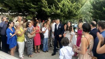 Χαρές για τον ταξίαρχο, Νίκο Σπυριδάκη που πάντρεψε την κόρη του