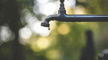 Ηράκλειο: Βλάβη σε αγωγό υδροδότησης "φέρνει" προβλήματα