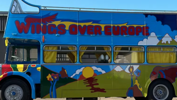 Πολ ΜακΚάρτνεϊ και Wings: Σε δημοπρασία το θρυλικό λεωφορείο της πρώτης τους περιοδείας