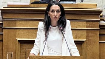 Νέα κοινοβουλευτική παρέμβαση της Κ. Σπυριδάκη για τα παραλιακά μέτωπα