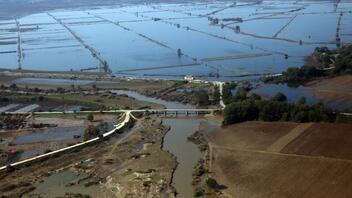 Συνεχίζονται οι καταβολές πρώτης αρωγής προς τους πλημμυροπαθείς