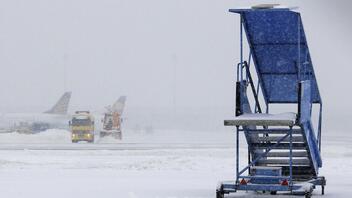 Γερμανία: Χιονοθύελλα σαρώνει το αεροδρόμιο του Μονάχου - Δείτε βίντεο