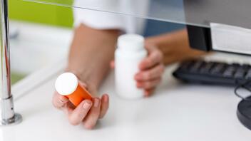 Γερμανία: Το Υπουργείο Υγείας καταργεί τη χρηματοδότηση των ομοιοπαθητικών φαρμάκων