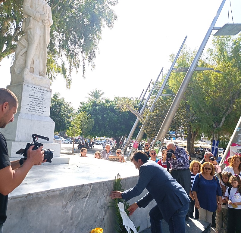 Ηράκλειο: Μαθητές, εκπαιδευτικοί, αρχές τιμούν την Εθνική Επέτειο της 28ης Οκτωβρίου 1940