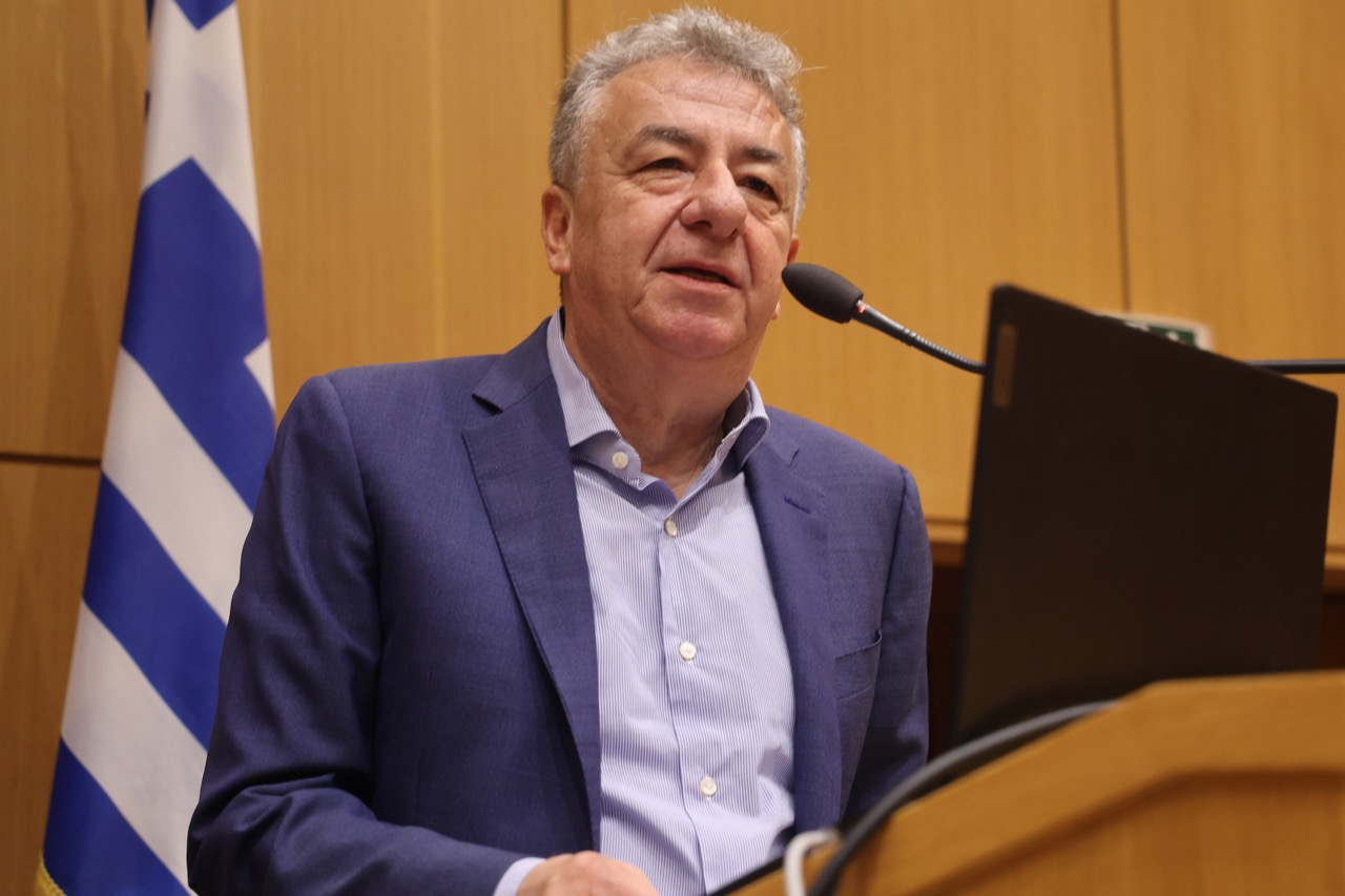 Αρναουτάκης: "Πυλώνας ανάπτυξης και προόδου για την Κρήτη το Επιμελητήριο Ηρακλείου - Η Περιφέρεια στηρίζει την τοπική επιχειρηματικότητα"