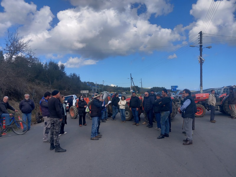 Η κοινή ανακοίνωση που υπογράφουν οι Αγροτικοί Σύλλογοι Αστερουσίων και Ηρακλείου καθώς και ο Αγροτικός Αγώνα Τυμπακίου