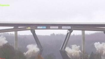 Γερμανία: Θεαματική κατεδάφιση γέφυρας με ελεγχόμενες εκρήξεις
