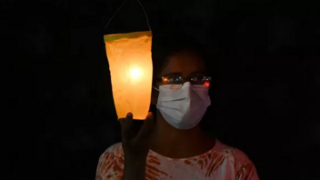 Σρι Λάνκα: Πολύωρες διακοπές ρεύματος λόγω οικονομικής κρίσης