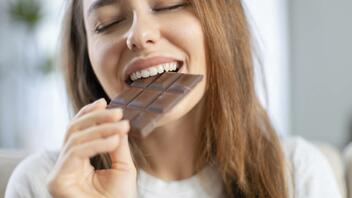 Επιτρέπεται η μαύρη σοκολάτα στη δίαιτα;