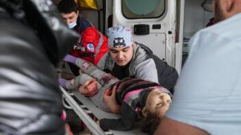 Ουκρανία: Τουλάχιστον 21 νεκροί από πυρά του ρωσικού πυροβολικού κοντά στο Χάρκοβο