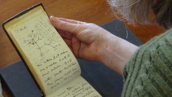 "Εμφανίστηκαν" στο Κέμπριτζ δύο σημειωματάρια του Δαρβίνου που είχαν εξαφανιστεί για 20 χρόνια