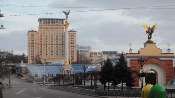 Το Κίεβο προετοιμάζεται για νέα ρωσική επίθεση - Η Μόσχα απορρίπτει καταγγελίες για βιασμούς