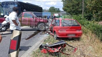 Ιωάννινα: Σοβαρό τροχαίο με λεωφορείο και 3 αυτοκίνητα – Ένας νεκρός