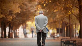 Με 10 λεπτά περπάτημα τη μέρα ένας 85χρονος μπορεί να παρατείνει τη ζωή του
