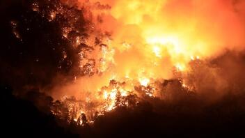 Εκκένωση περιοχών της Μερσίνης λόγω δασικής πυρκαγιάς