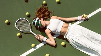 Οι λεκέδες της περιόδου οδήγησαν το Wimbledon στο να χαλαρώσει τον κανονισμό για τα λευκά ρούχα στις τενίστριες