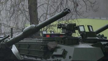 Μπάιντεν: Οι ΗΠΑ στέλνουν 31 άρματα μάχης Abrams στην Ουκρανία