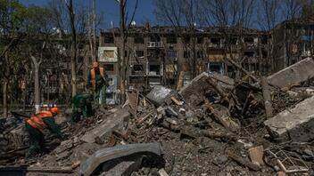 Ουκρανία: Ένας νεκρός, τρεις τραυματίες από ρωσικό βομβαρδισμό στην Κραματόρσκ