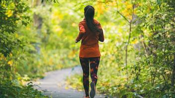Το τρέξιμο που καίει περισσότερο λίπος, ενισχύει το μεταβολισμό και θωρακίζει την καρδιά