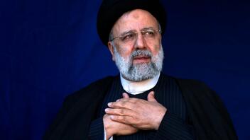 Guardian: Η επόμενη δύσκολη μέρα για το Ιράν μετά τον θάνατο του Ραϊσί