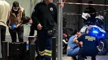 Βύρωνας: Πυροβόλησαν ζευγάρι μπροστά στο παιδί τους - Νεκρός ο άνδρας