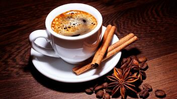 Κάνεις καθιστική ζωή; Από τι σε «προστατεύει» ο καφές