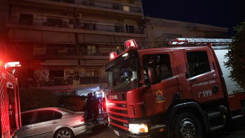 Φωτιά σε διαμέρισμα στα Κάτω Πατήσια: Απεγκλωβίστηκαν δύο γυναίκες 