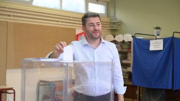 Ψήφισε στο Ηράκλειο ο Νίκος Ανδρουλάκης - Τι μήνυμα έστειλε