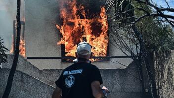 Πυρκαγιά στη Χίο: Ενισχύθηκαν οι πυροσβεστικές δυνάμεις 