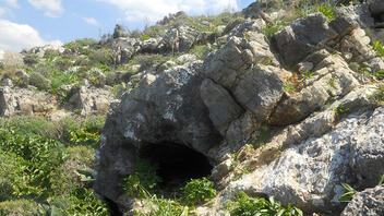 Θεριόσπηλιος: ένα σπήλαιο με νυχτερίδες που ξαφνιάζουν!