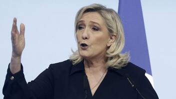 Γαλλία-δημοσκόπηση: Η άκρα δεξιά διατηρεί ευρύ προβάδισμα