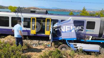 Αυλίδα: Συνελήφθη ο οδηγός του φορτηγού που συγκρούστηκε με τρένο 