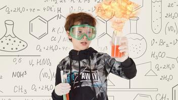 Αντιδράσεις από τμήματα χημείας των ΑΕΙ για τις αλλαγές στην ονοματολογία χημικών ενώσεων στα σχολικά βιβλία