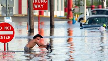 Ο κυκλώνας Μπέριλ πλήττει τις νότιες ΗΠΑ - Τουλάχιστον 8 νεκροί